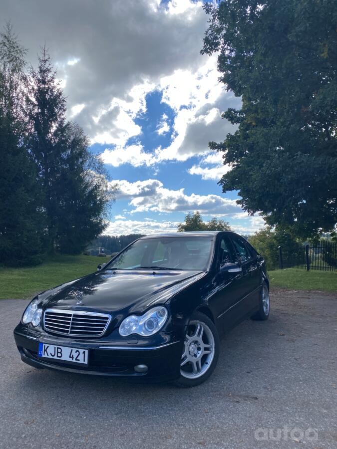 Mercedes-Benz C-Class W203/S203/CL203 Sedan