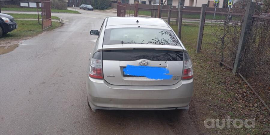 Toyota Prius 2 generation [restyling] (XW20)