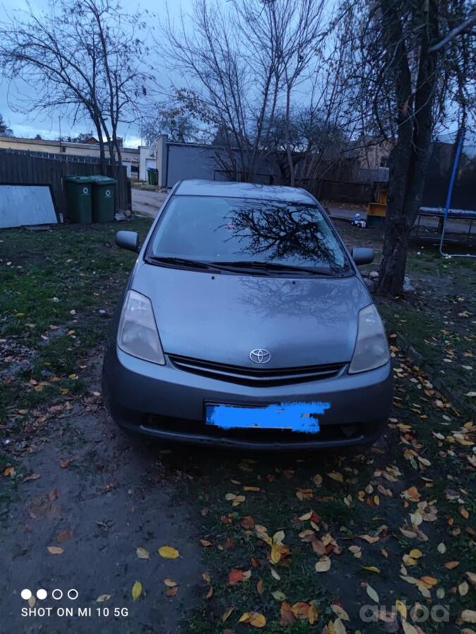 Toyota Prius 2 generation Hatchback