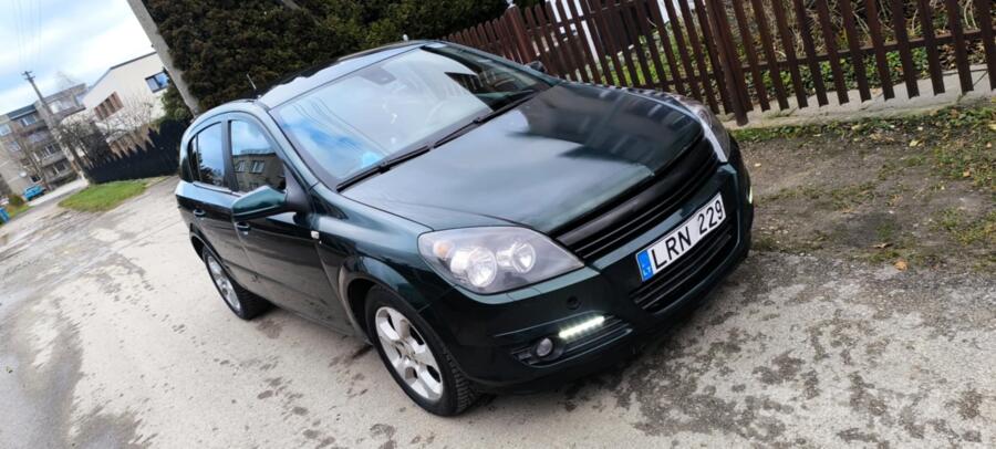 Opel Astra H Hatchback
