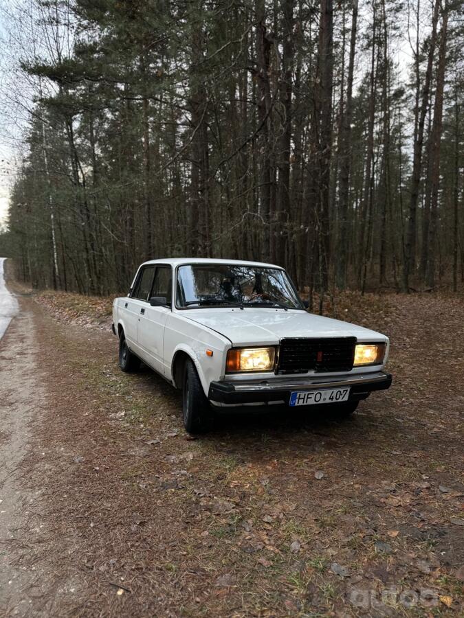 LADA (VAZ) 2107
