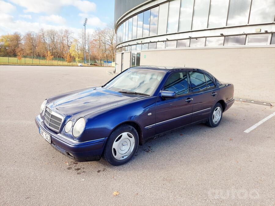 Mercedes-Benz E-Class W210 Sedan