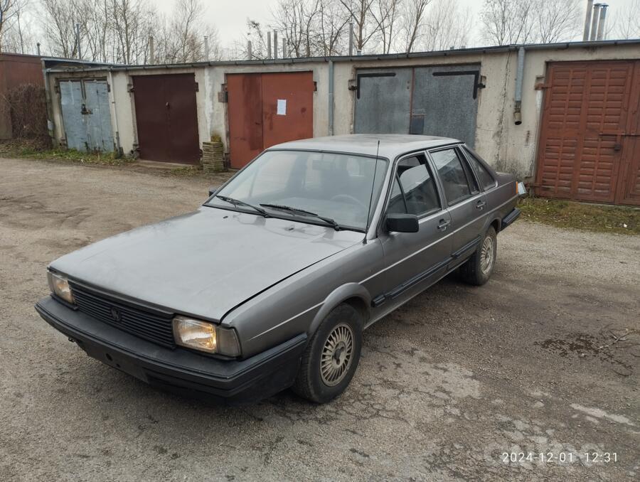 Volkswagen Santana 1 generation