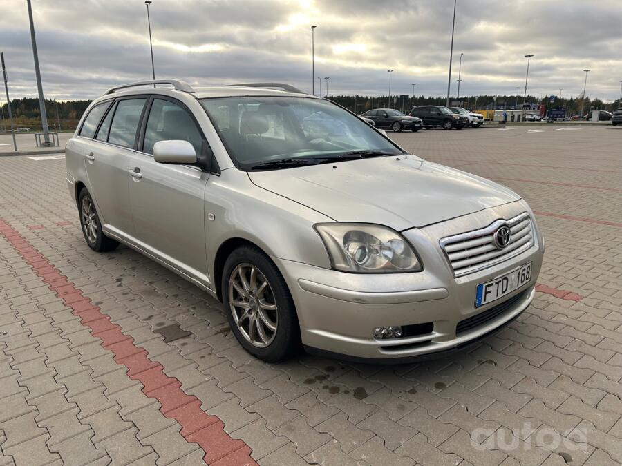 Toyota Avensis 2 generation wagon