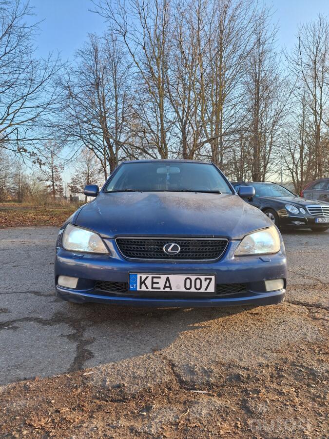 Lexus IS XE10 wagon