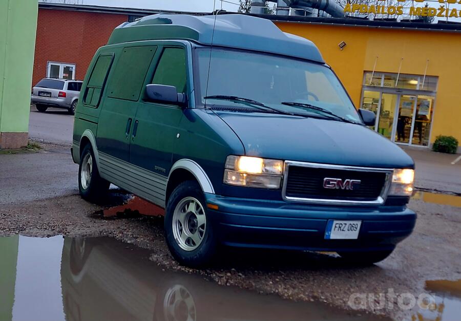 GMC Safari 2 generation
