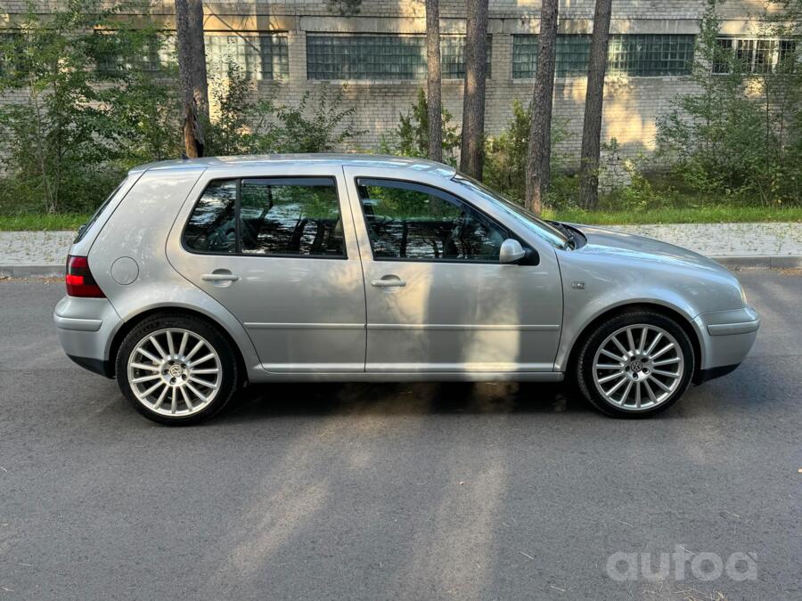 Volkswagen Golf GTI 4 generation