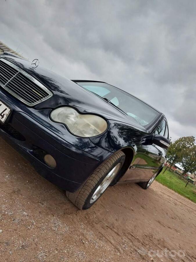 Mercedes-Benz C-Class W203/S203/CL203 Sedan