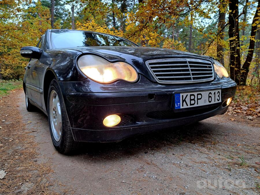 Mercedes-Benz C-Class W203/S203/CL203 Sedan