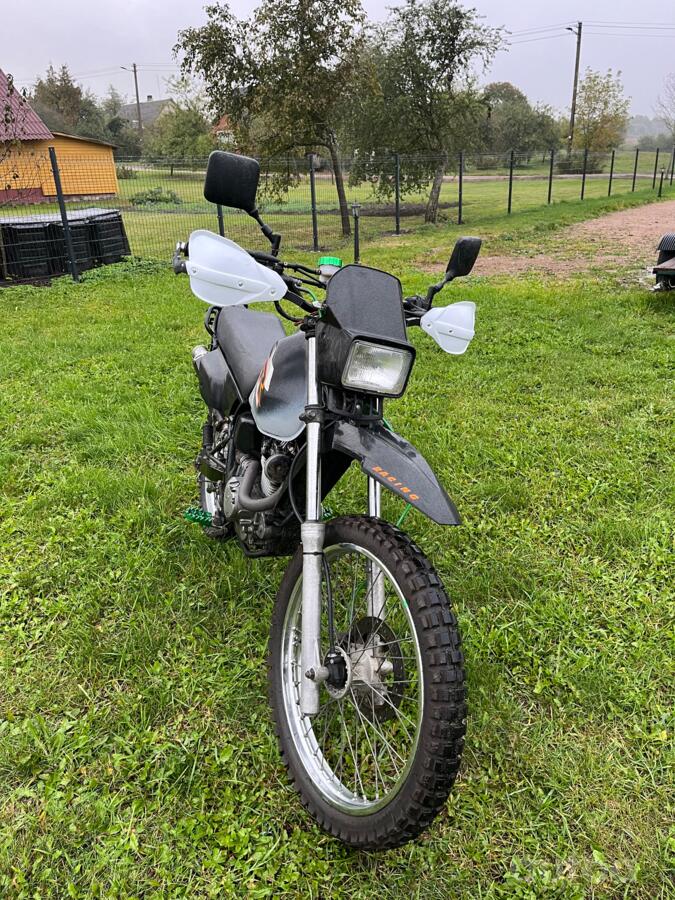Suzuki DR
