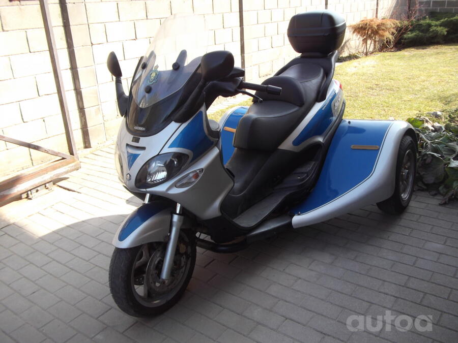 Piaggio X9