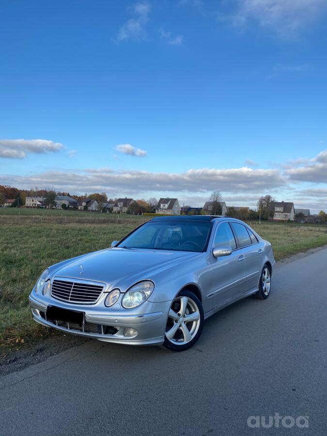 Mercedes-Benz E-Class W211 Sedan