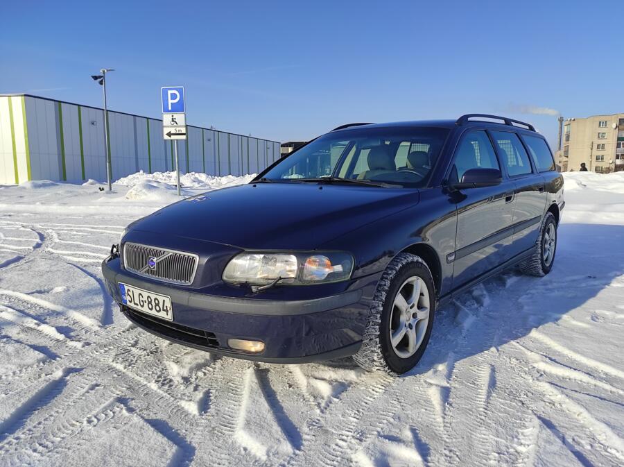 Volvo V70 2 generation wagon