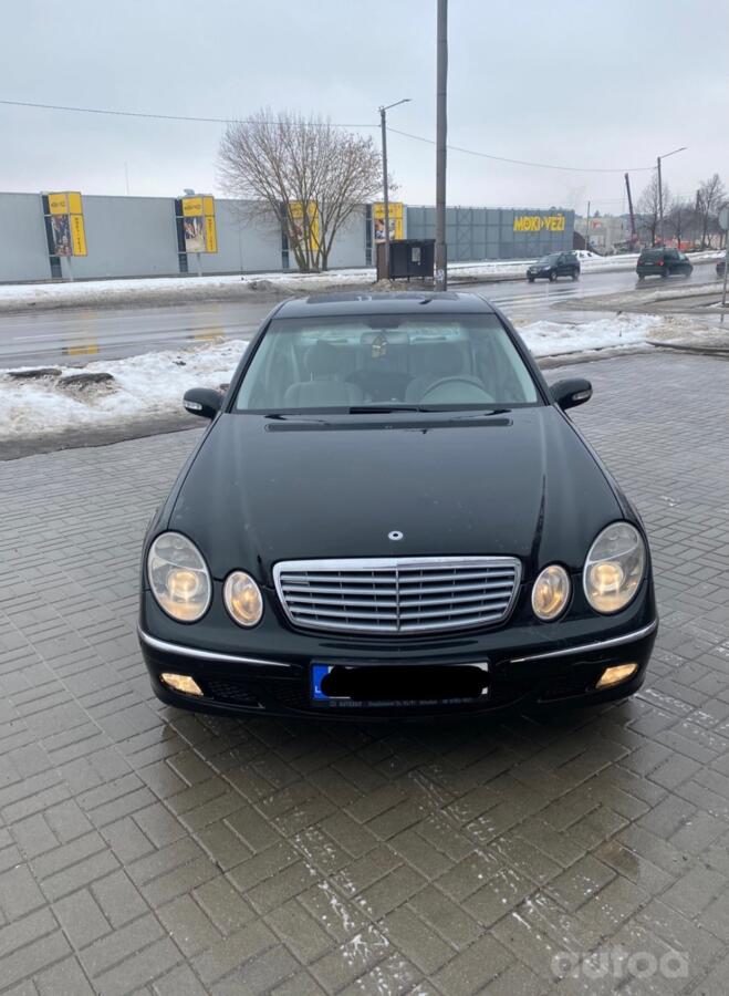 Mercedes-Benz E-Class W211 Sedan