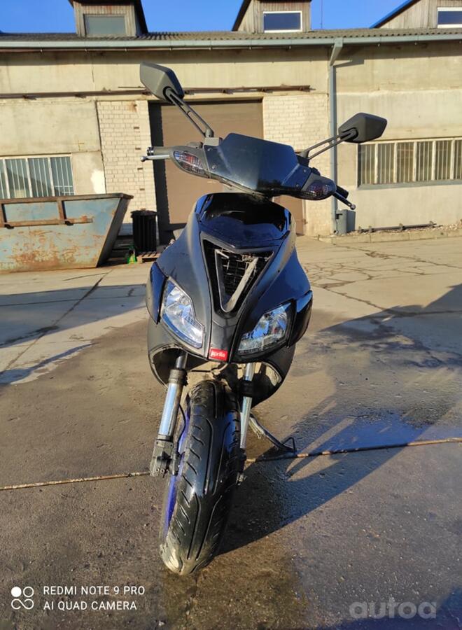 Aprilia SR