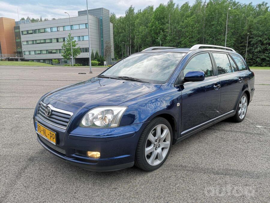 Toyota Avensis 2 generation wagon
