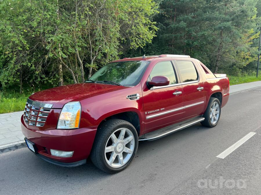 Cadillac Escalade 3 generation SUV