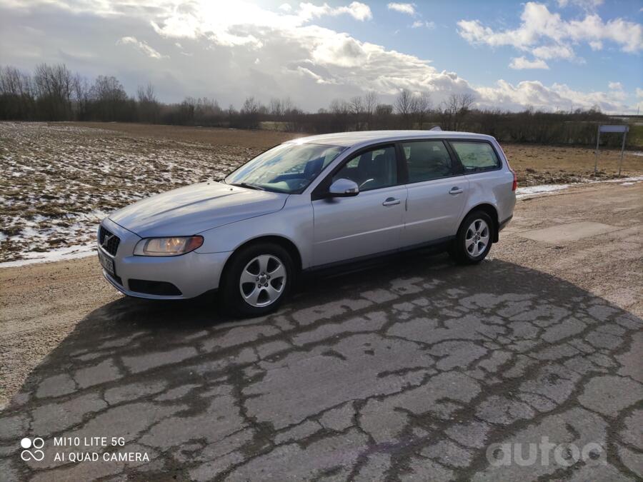 Volvo V70 3 generation wagon