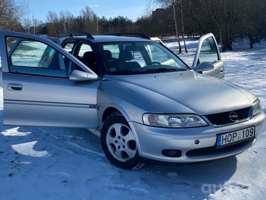 Opel Vectra B wagon 5-doors