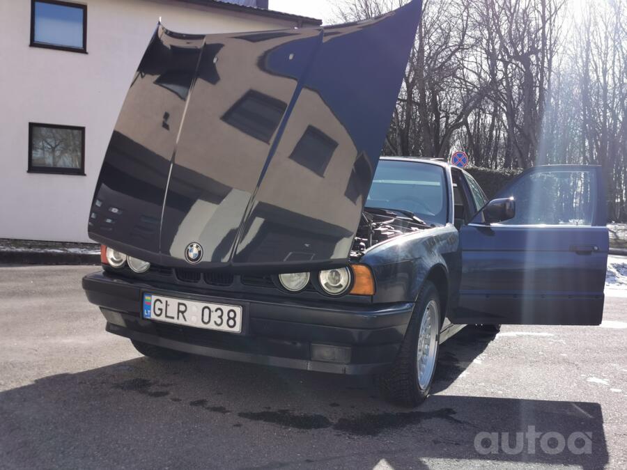 BMW 5 Series E34 Sedan