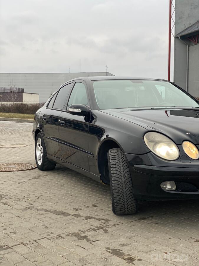 Mercedes-Benz E-Class W211 Sedan