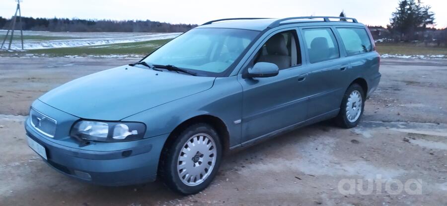 Volvo V70 2 generation wagon