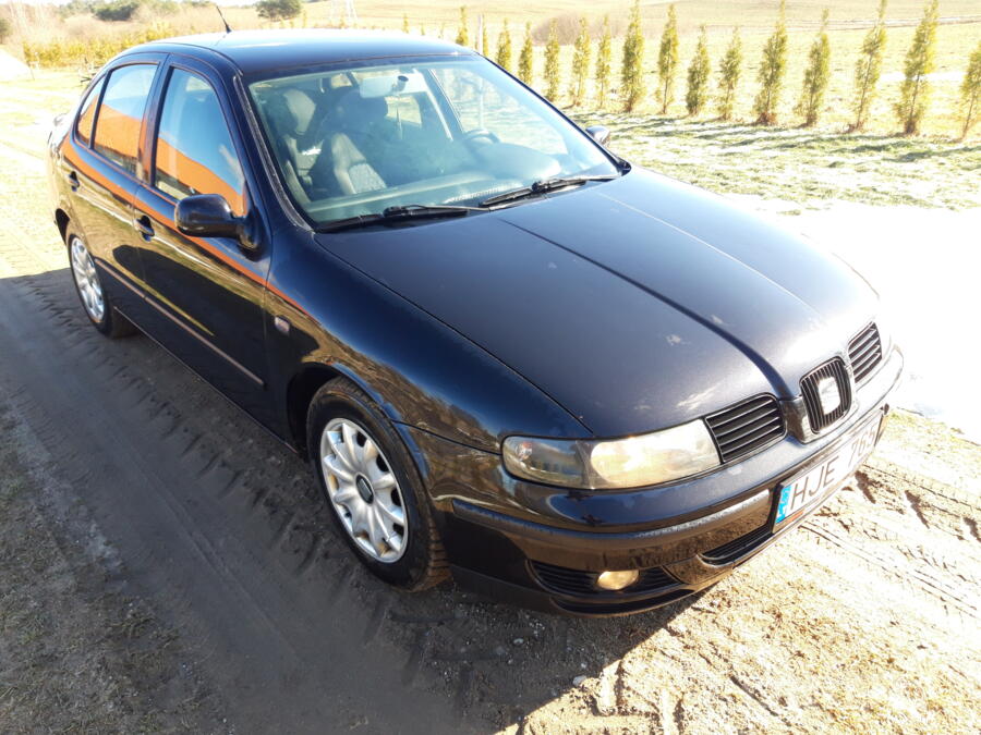 SEAT Toledo 2 generation Sedan