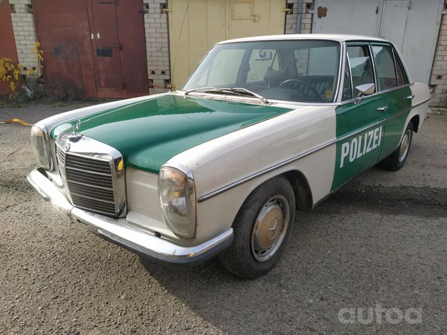 Mercedes-Benz W115 1 generation