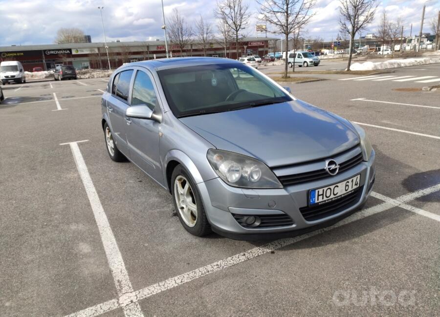 Opel Astra H Hatchback