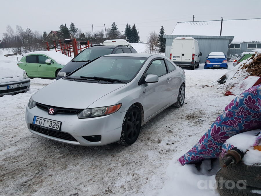 Honda Civic 8 generation Coupe 2-doors