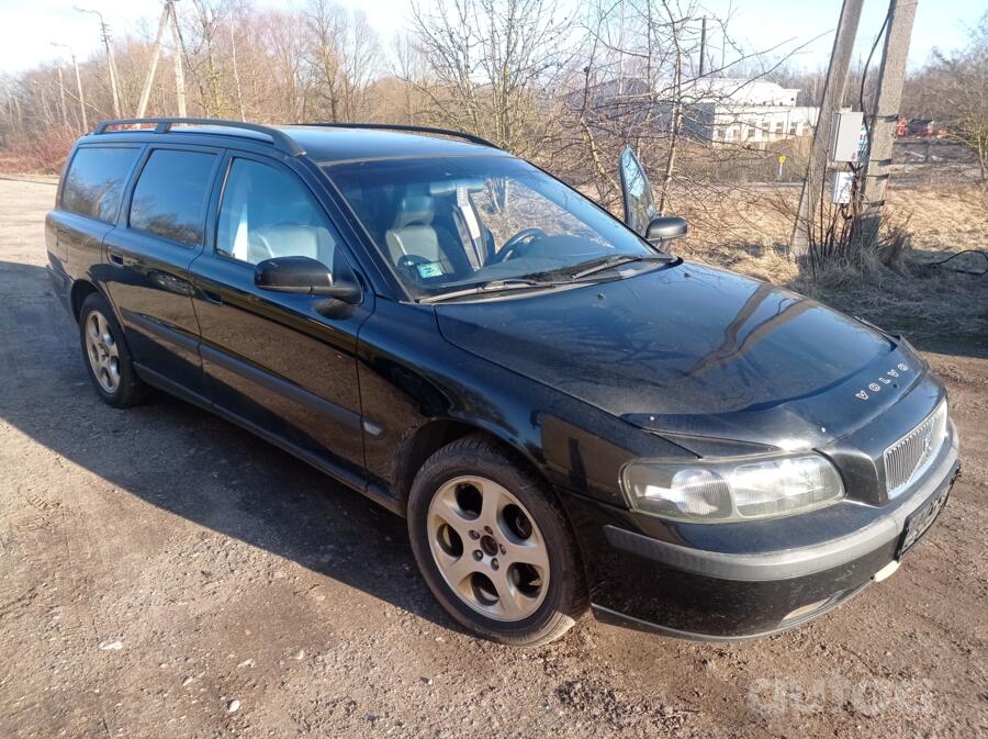 Volvo V70 2 generation R wagon 5-doors