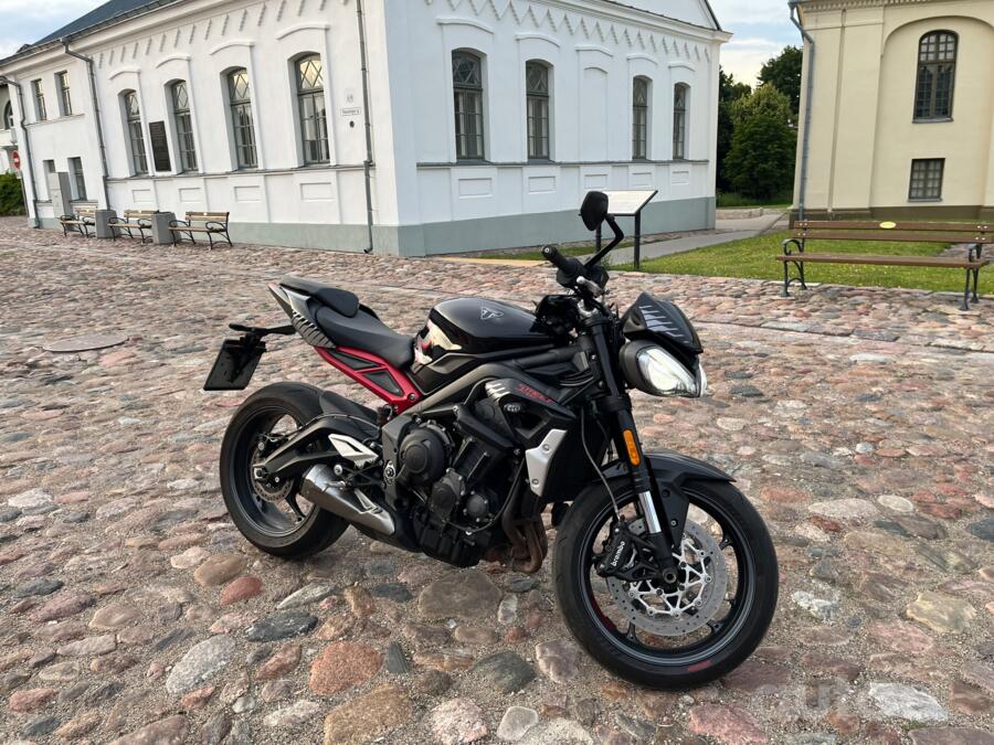 Triumph Street Triple