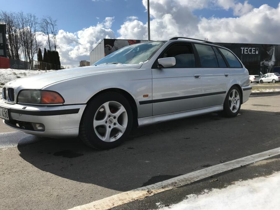 BMW 5 Series E39 Touring wagon