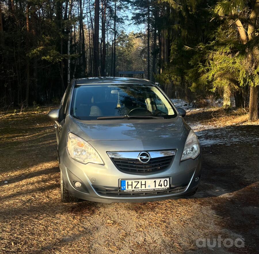 Opel Meriva 2 generation Minivan