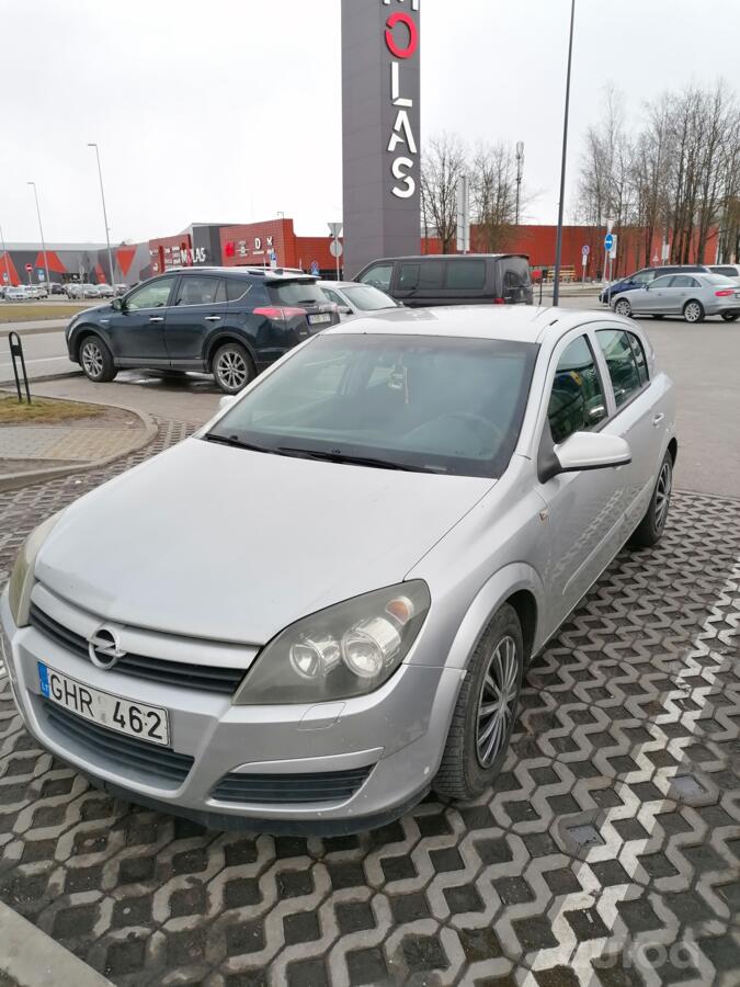 Opel Astra H Hatchback
