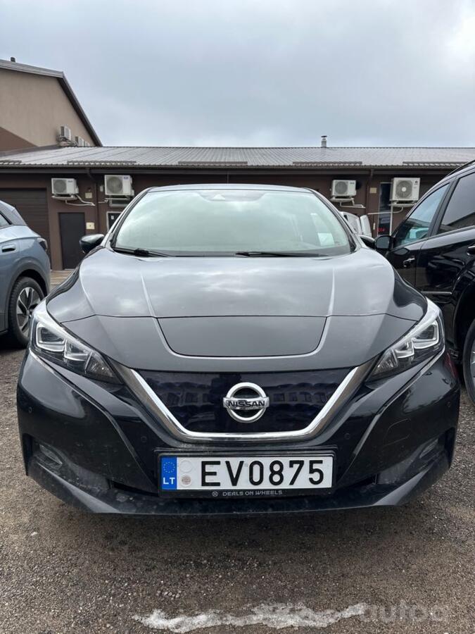 Nissan Leaf 2 generation Hatchback