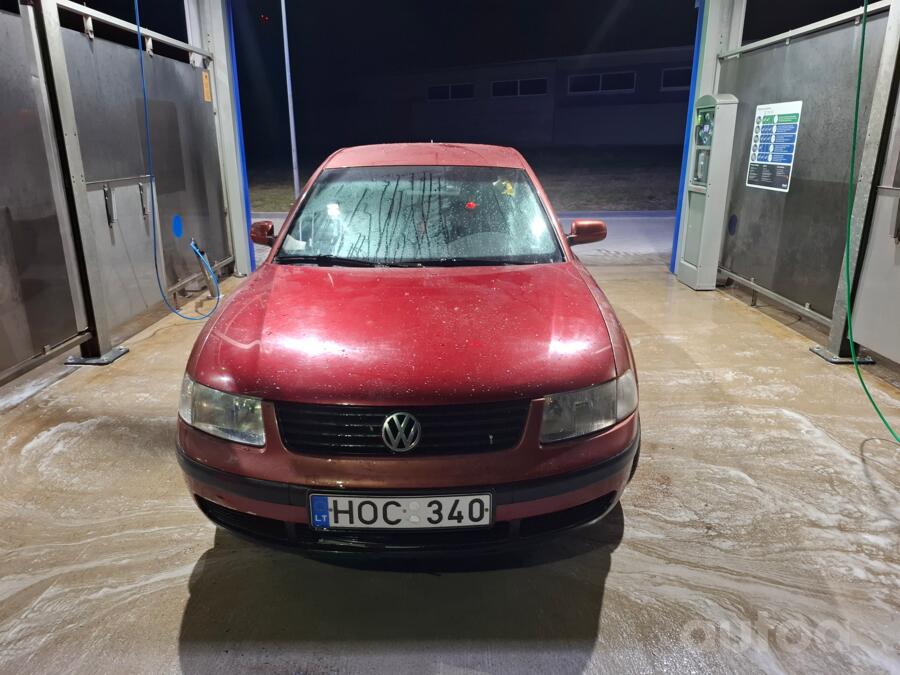 Volkswagen Passat B5 Sedan 4-doors