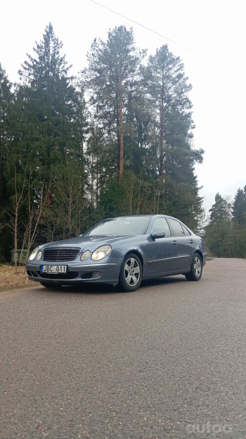 Mercedes-Benz E-Class W211 Sedan