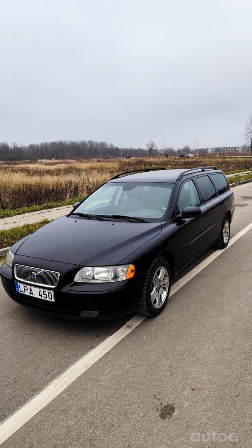 Volvo V70 2 generation [restyling] wagon 5-doors