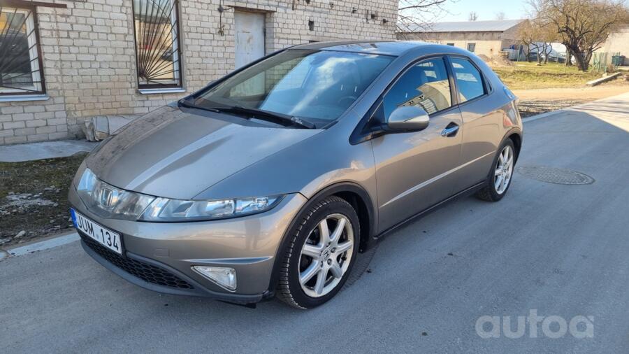 Honda Civic 8 generation Hatchback 5-doors