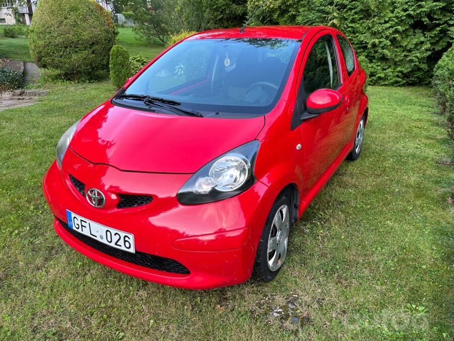 Toyota Aygo 1 generation [restyling] Hatchback 3-doors