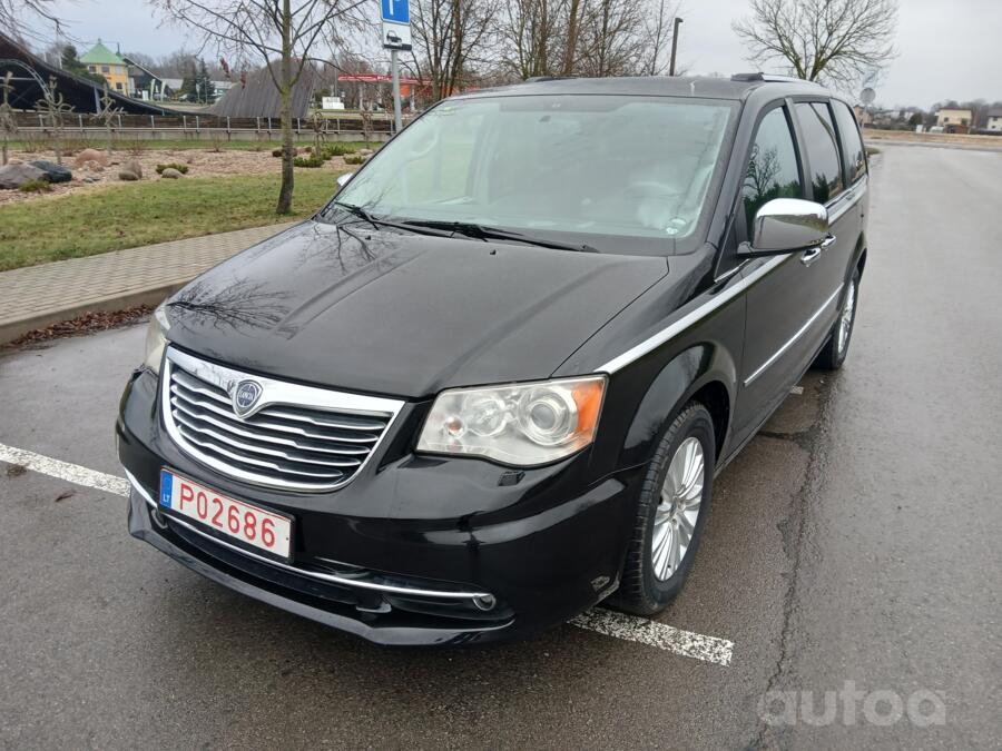 Lancia Voyager [restyling]