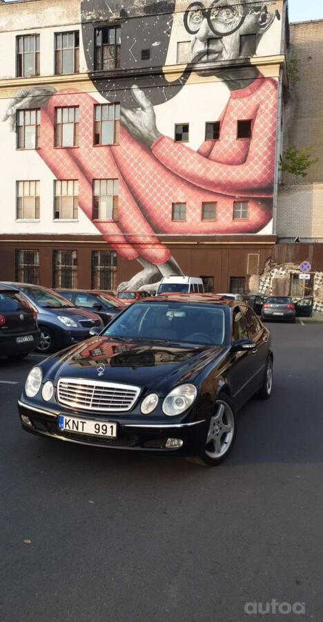 Mercedes-Benz E-Class W211 Sedan