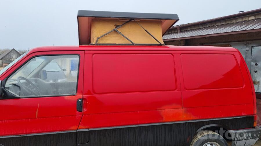 Volkswagen Transporter T4 Minivan 4-doors