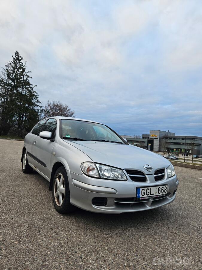 Nissan Almera N16 Hatchback 3-doors