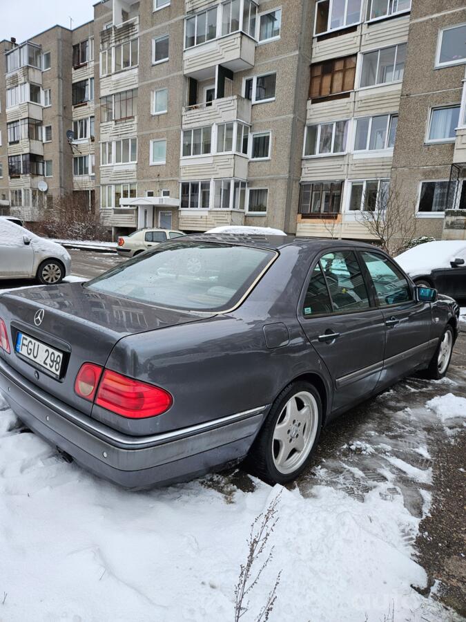 Mercedes-Benz E-Class W210/S210 Sedan 4-doors
