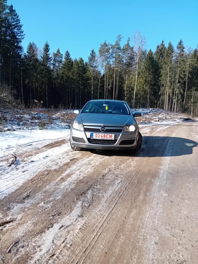 Opel Astra H Hatchback