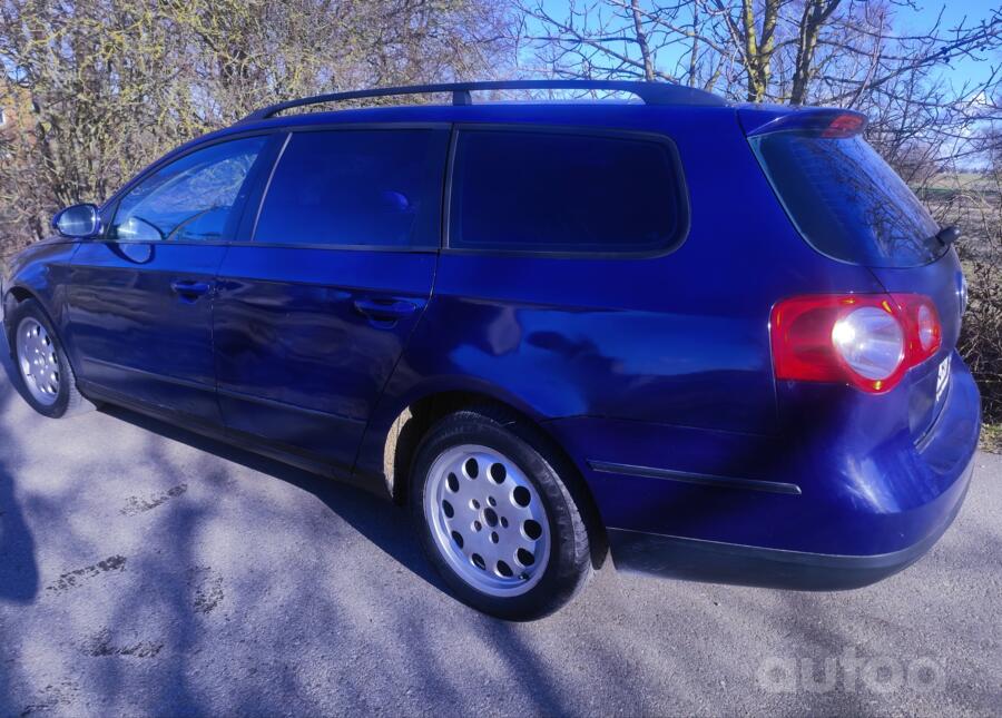 Volkswagen Passat B6 wagon 5-doors