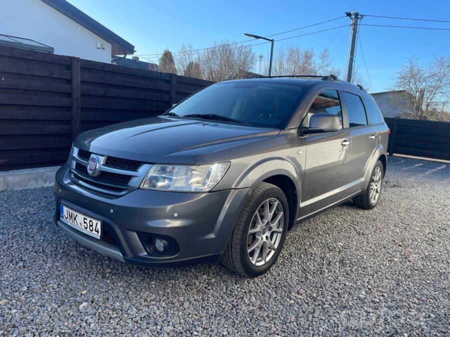 Fiat Freemont 345 Crossover