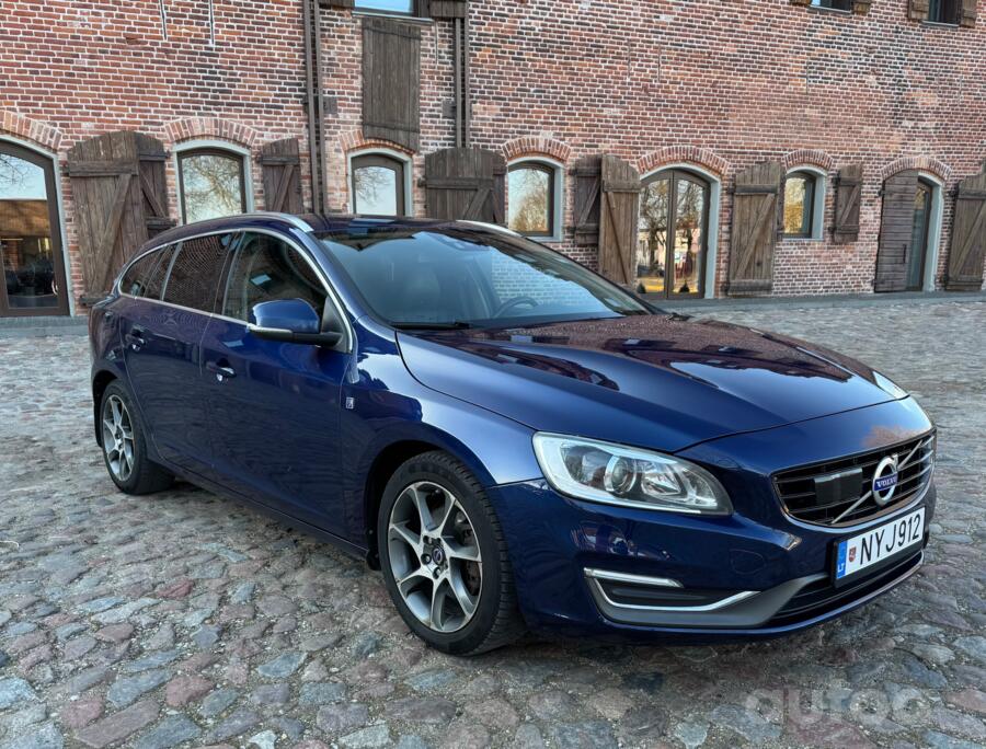 Volvo V60 1 generation [restyling] wagon 5-doors